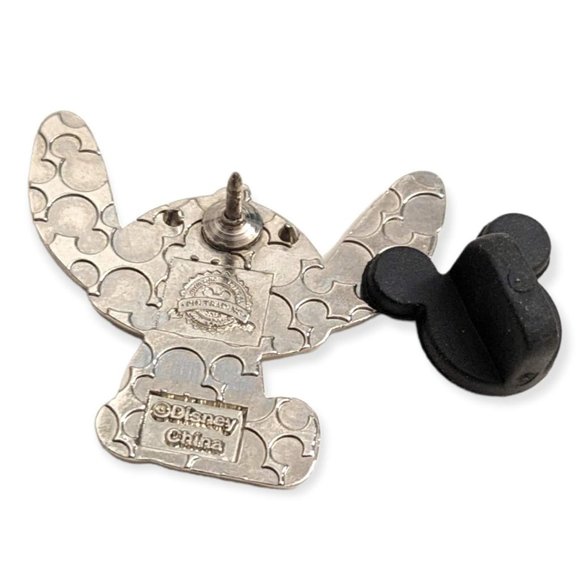 Lilo and Stitch Disney Pin: Cutie Stitch Sitting - Picture 3 of 4